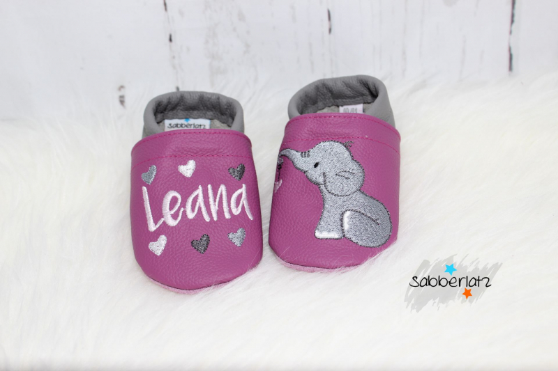 Elefanten-Puschen mit Herzanhänger