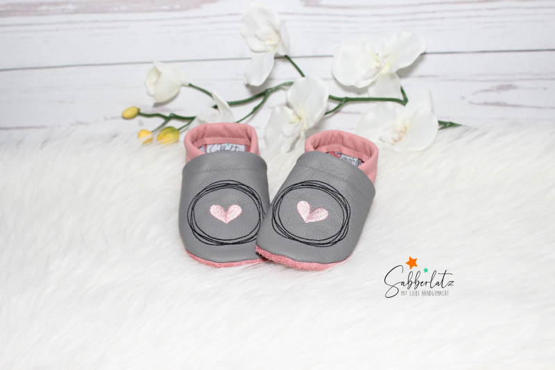 Preview: Herz-Puschen