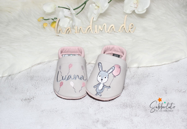 Hasen-Puschen mit Ballons