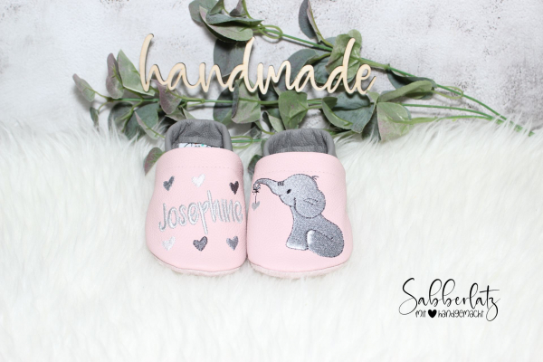 Elefanten-Puschen mit Herzanhänger