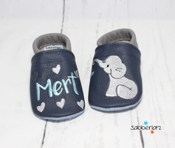 Elefanten-Puschen mit Herzanhänger