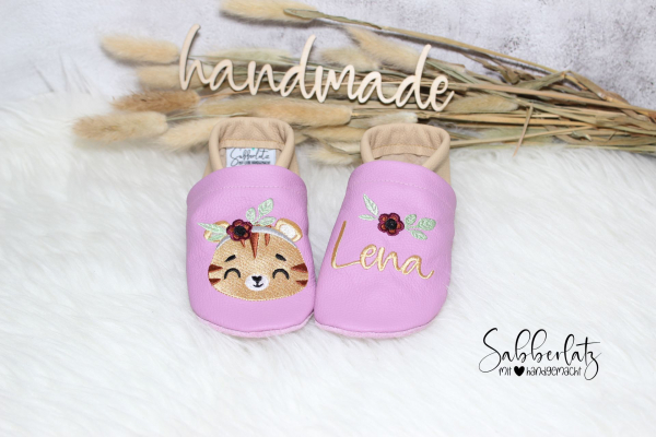 Tiger-Puschen mit Blume